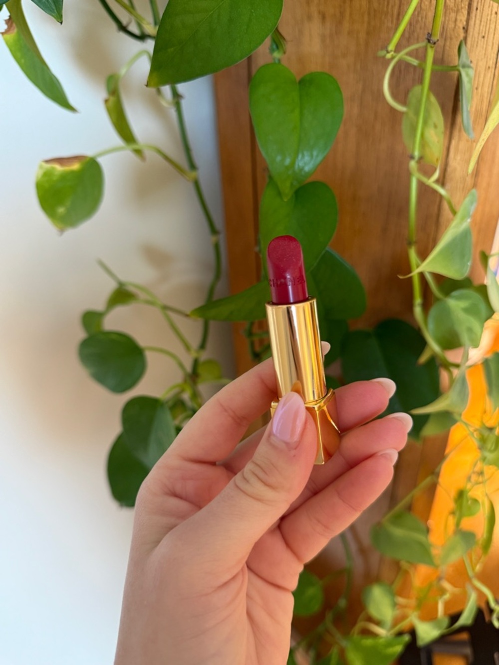 CHANEL Rouge Allure Red Lipstick color 99 Pirate - Picture 4 of 5
